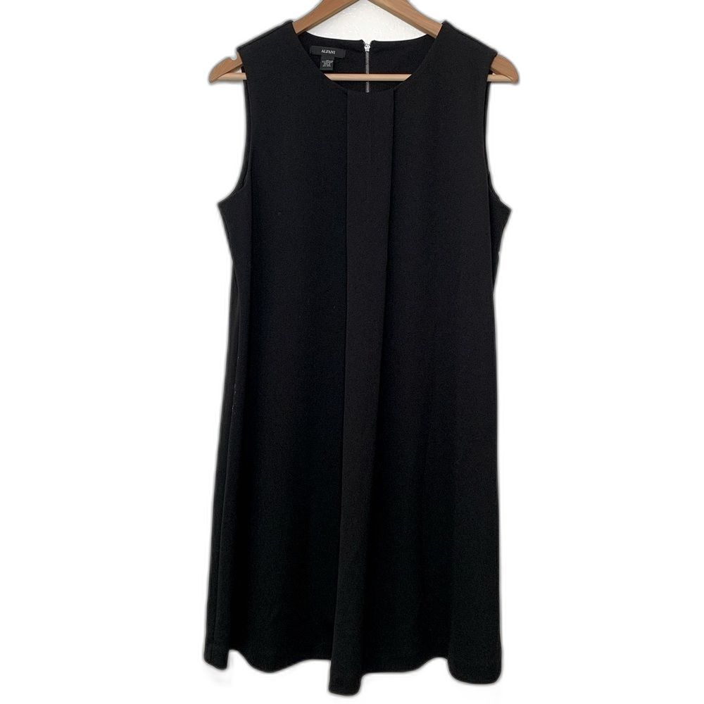 NWT  Alfani Little Black Dress Size 10